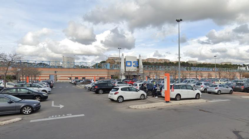 Commerce Marseille 1124m² Location commerce Marseille Bouches-du-Rhône OLCOM2308636 1
